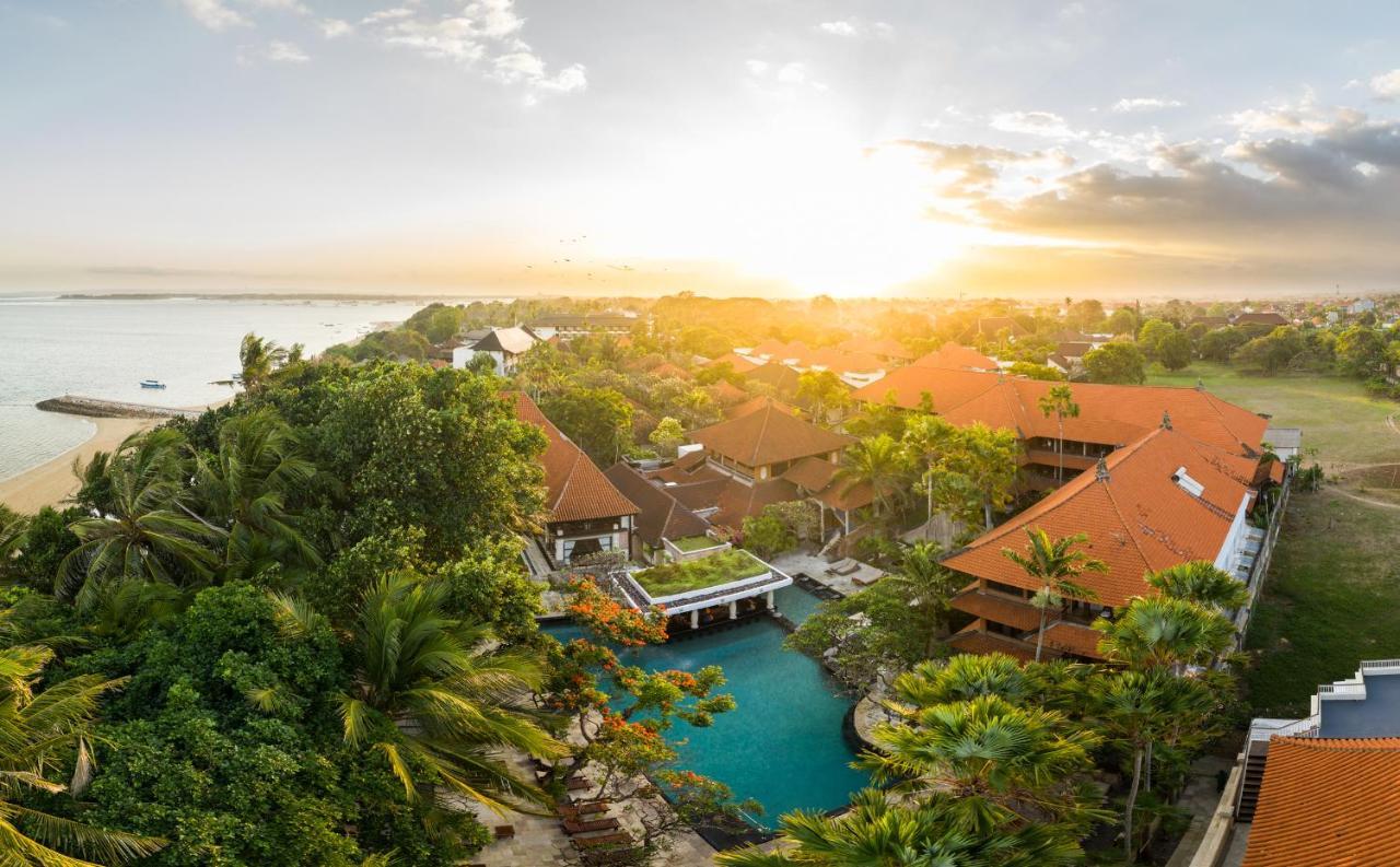 Puri Santrian Beach Resort And Spa Санур Экстерьер фото