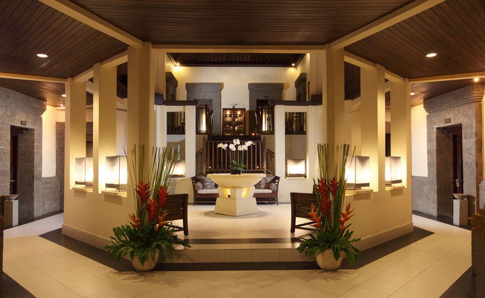 Puri Santrian Beach Resort And Spa Санур Экстерьер фото