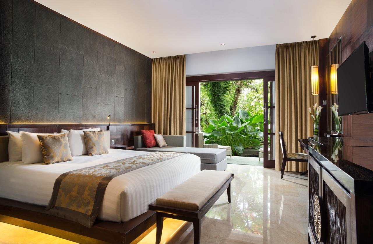 Puri Santrian Beach Resort And Spa Санур Экстерьер фото