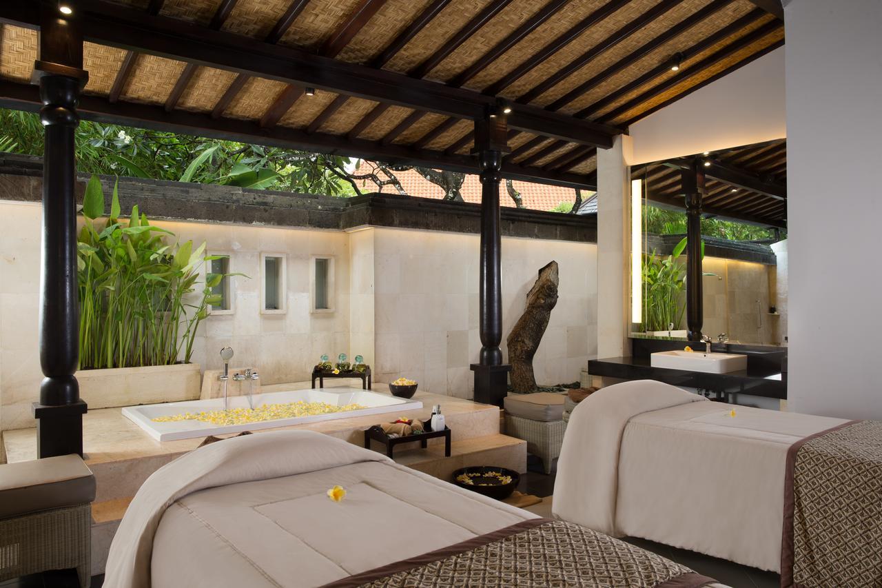 Puri Santrian Beach Resort And Spa Санур Экстерьер фото